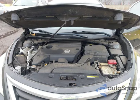 2015 Nissan Altima 2.5 S z USA, uszkodzony, nr VIN 1N4AL3AP7FC293935